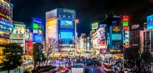 駅広告とは？種類・料金とメリット・デメリットを解説